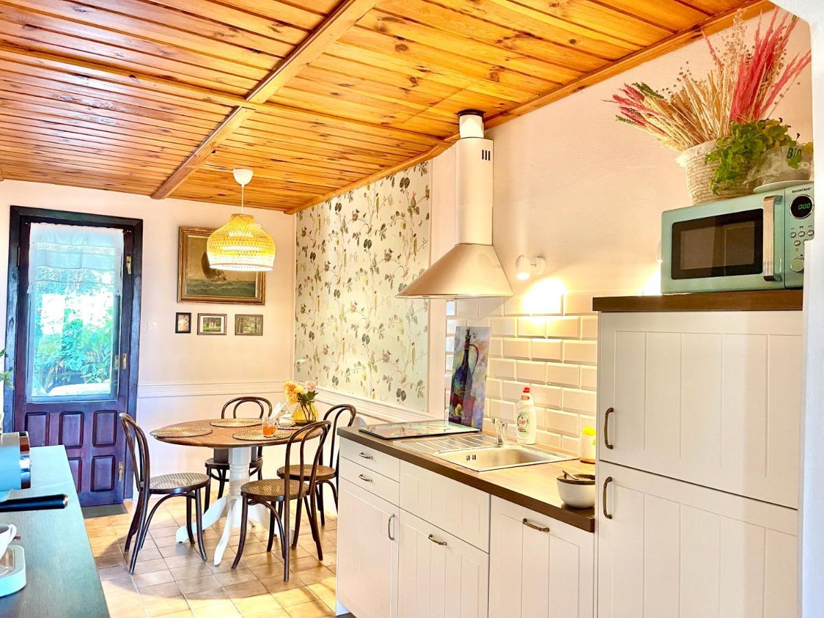 Villa Apple Tree House à Lubin  Extérieur photo